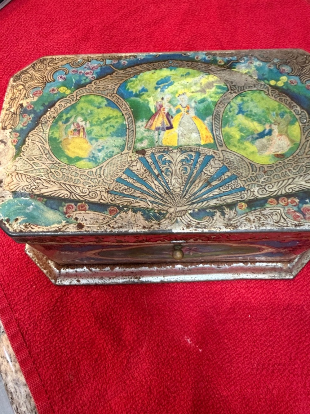 Vintage Metal chocolates tin